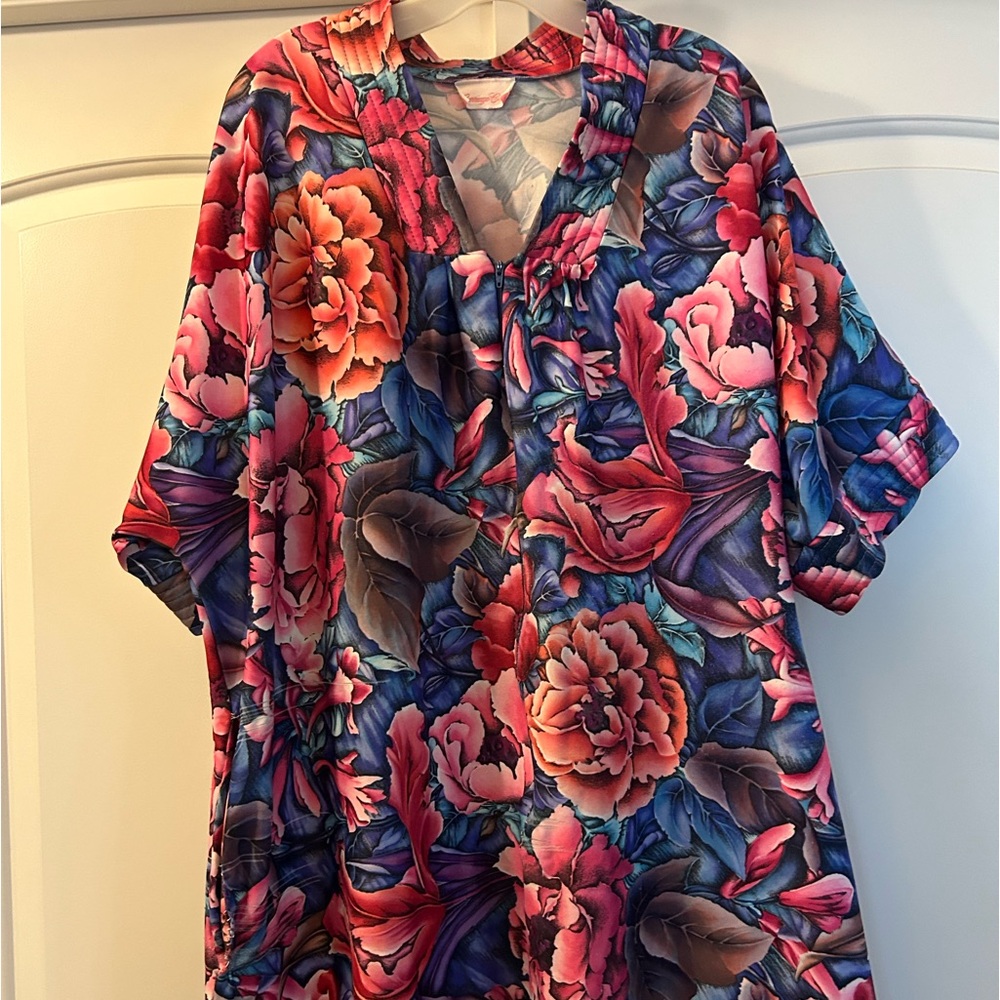 Women’s loungewear gown size L